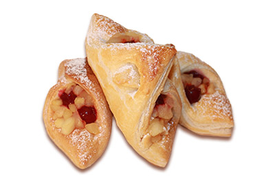 Пирожок с яблоком и брусникой